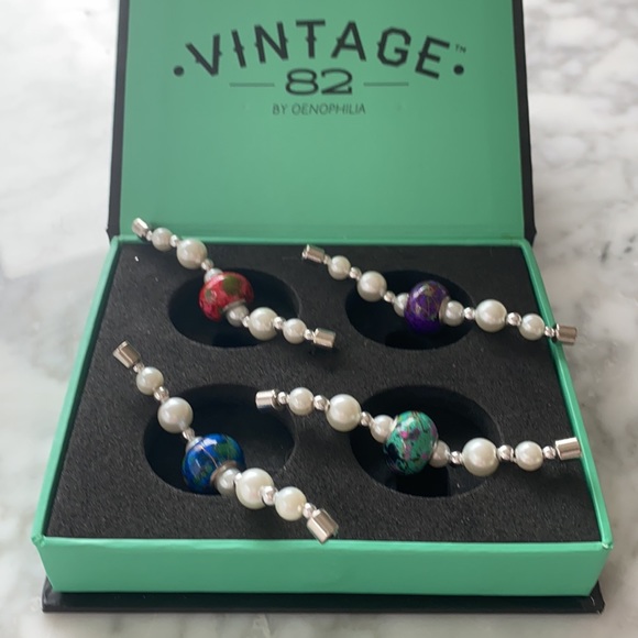 VINTAGE 82 by Oenophila: Beaded Wine Charms - Picture 4 of 5